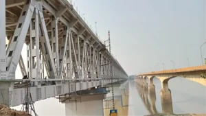 गाजीपुर : प्रधानमंत्री के ड्रीम प्रोजेक्ट में रेलवे पास, NHAI फेल, पुल को जोड़ने के लिए नहीं शुरू हो सका कार्य