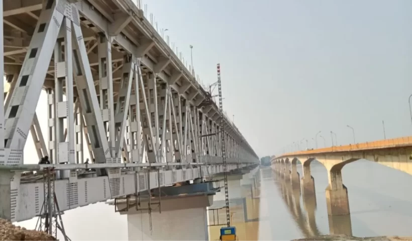गाजीपुर : प्रधानमंत्री के ड्रीम प्रोजेक्ट में रेलवे पास, NHAI फेल, पुल को जोड़ने के लिए नहीं शुरू हो सका कार्य