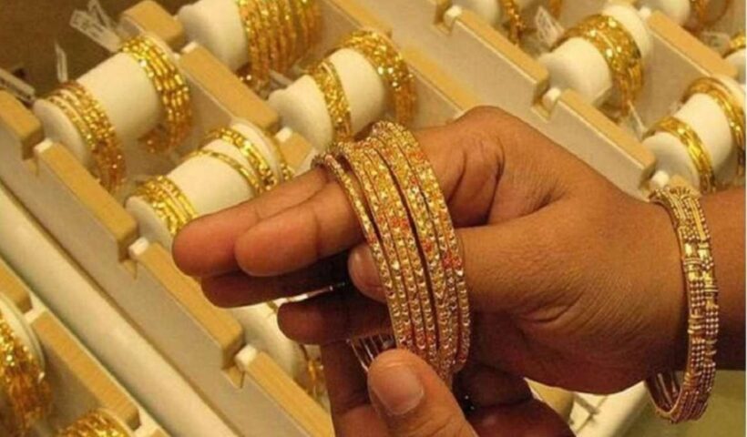 Gold Price Update: सोने के चढ़े दाम तो चांदी ने मारी बड़ी छलांग, खरीदारी के पहले यहां जानें ताजा भाव जाने डिटेल