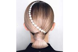 गाउन पर सेलिब्रिटी की तरह बनाएं हेयर स्टाइल, सबसे खूबसूरत दिखेंगी आप